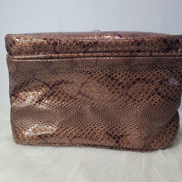 Travel Concepts Snakeskin Overnight Bag/Carry-on with Make-up Case - Picture 9 of 10